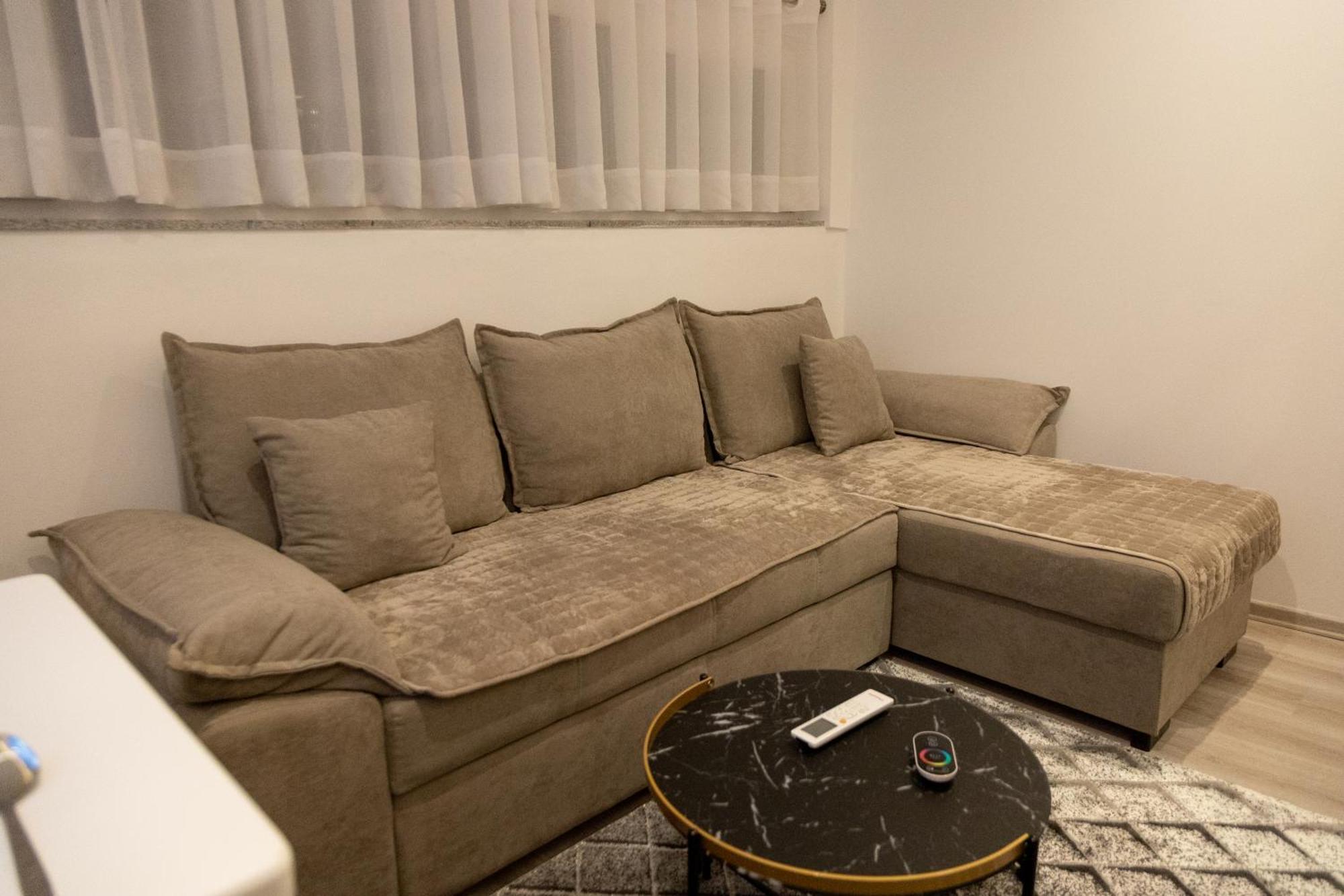 Cozy Loft-Blloku Downtown Hotel Tirana Bagian luar foto
